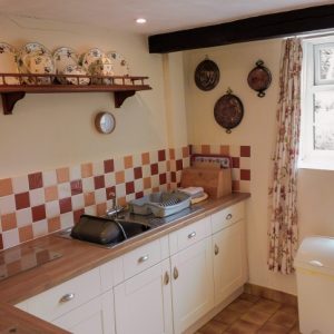 ch kitchen left - copy 640x483